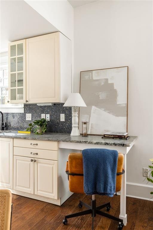 office featuring dark wood-style floors and baseboards