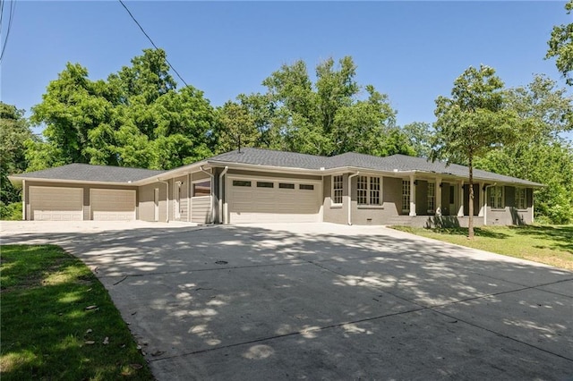 762 Rockbridge Rd NW, Lilburn, GA 30047 - single story home featuring concrete driveway and a garage