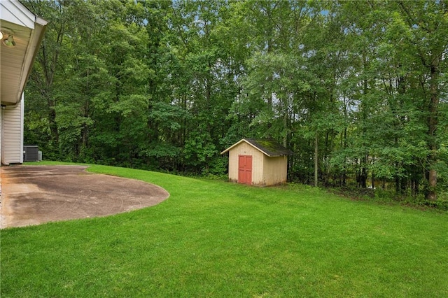 605 Pebble Blvd, Covington, GA 30016 - view of green lawn featuring cooling unit