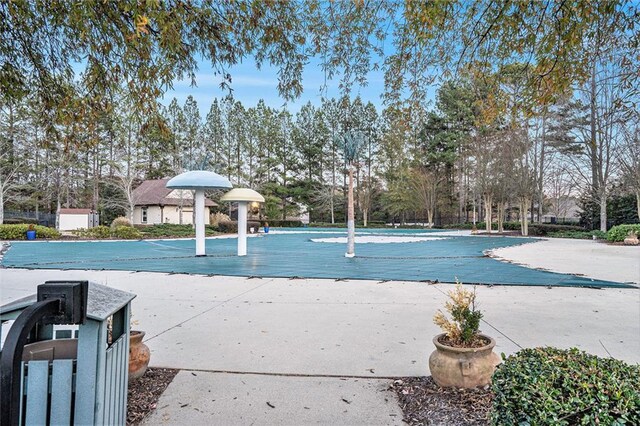 view of swimming pool