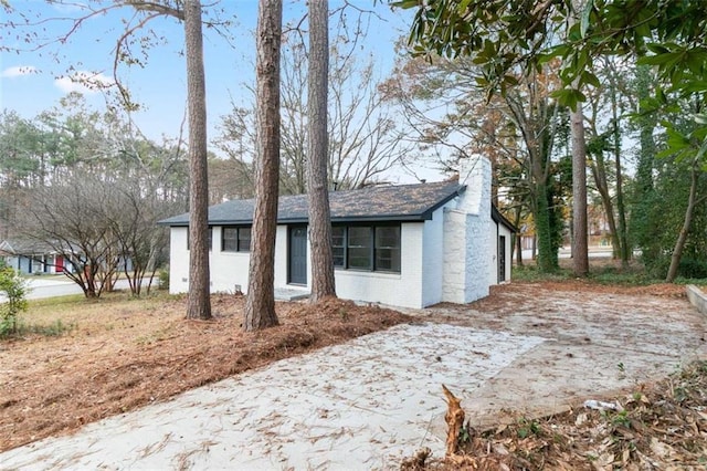 view of front of property