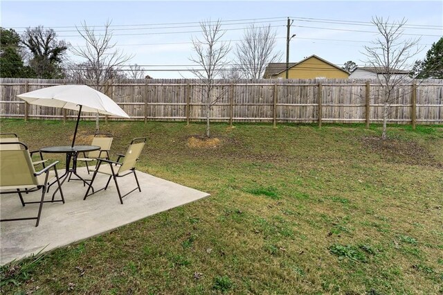 3720 Liverpool Way, Atlanta, GA 30331 - view of yard featuring a patio area