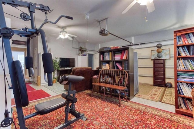 exercise room featuring ceiling fan