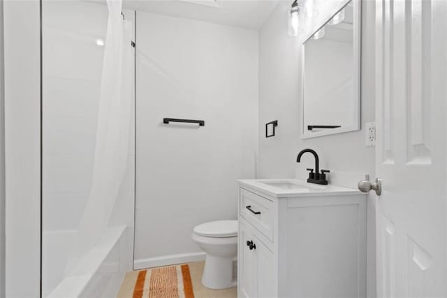 full bathroom with vanity, toilet, and shower / bathtub combination with curtain