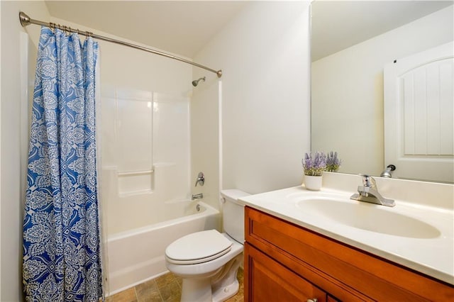 1076 Scenic Park Trl, Lawrenceville, GA 30046 - bathroom featuring toilet, vanity, and shower / tub combo with curtain