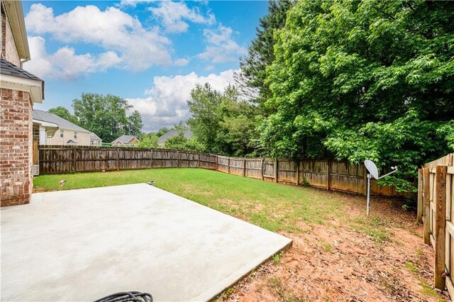 1076 Scenic Park Trl, Lawrenceville, GA 30046 - view of yard with a patio area