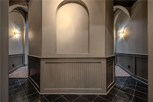 6756 Hedge Row Ln, Gainesville, GA 30506 - corridor featuring wainscoting and a decorative wall