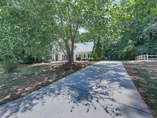 4601 Ethel Springs Trl SW, Mableton, GA 30126 - view of front facade featuring concrete driveway