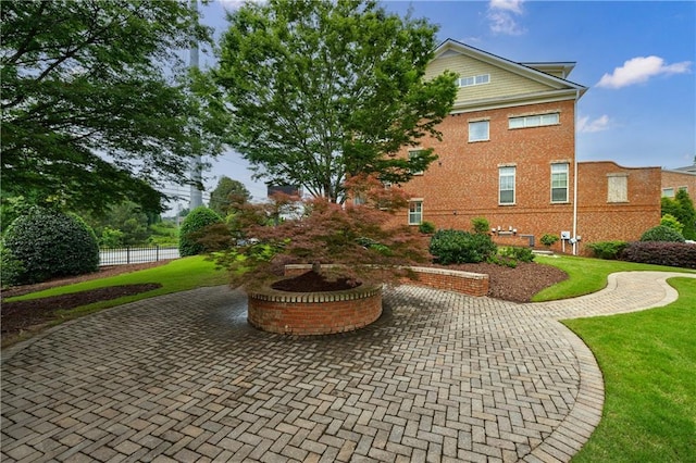 359 Alderwood Ln, Atlanta, GA 30328 - view of property's community featuring fence