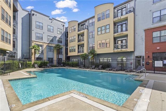 401 16th St NW Unit 1357, Atlanta, GA 30363 - community pool with a patio