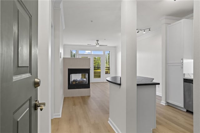 401 16th St NW Unit 1357, Atlanta, GA 30363 - hallway featuring light wood-style floors and baseboards