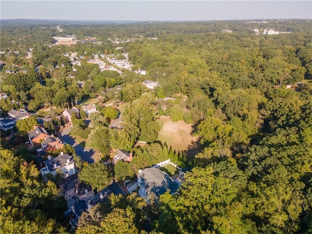 bird's eye view with a view of trees