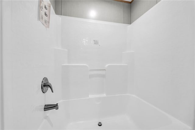 551 Fern Valley Trl NE, Clarkesville, GA 30523 - bathroom view of  shower combination