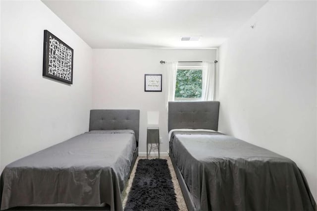 bedroom with carpet flooring