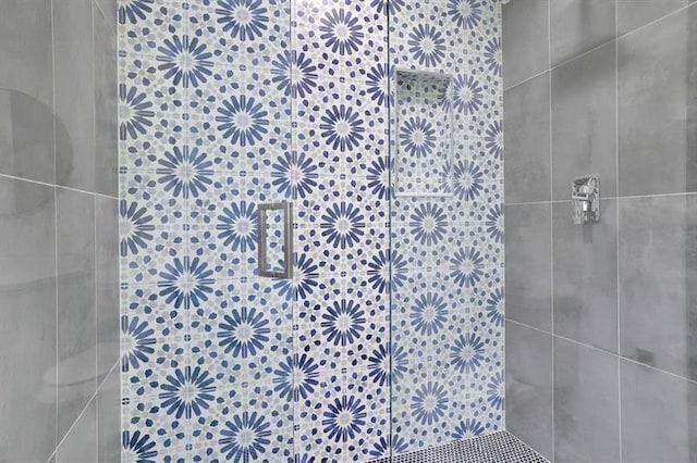 1770 Austin Dr, Decatur, GA 30032 - full bath featuring tiled shower