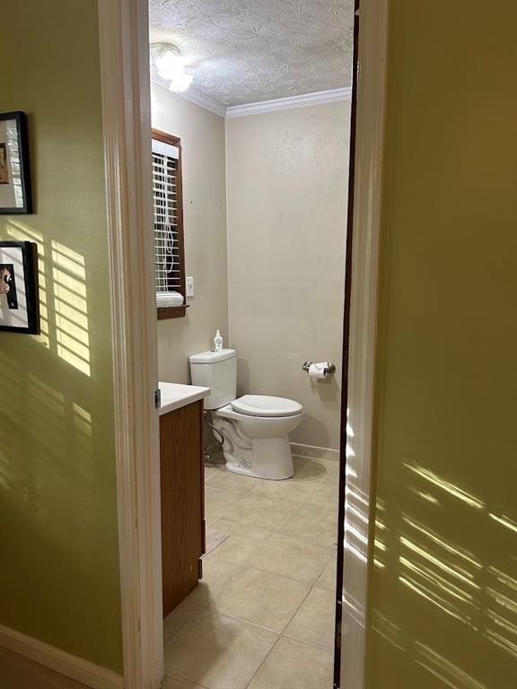 4506 Town Crier Rd SW, Lilburn, GA 30047