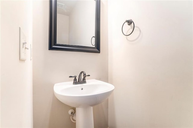 3175 Rock Port Cir, Norcross, GA 30092 - bathroom featuring a sink