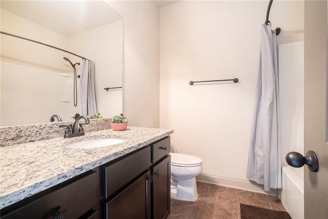3175 Rock Port Cir, Norcross, GA 30092 - full bathroom featuring vanity, shower / bath combo, toilet, and baseboards