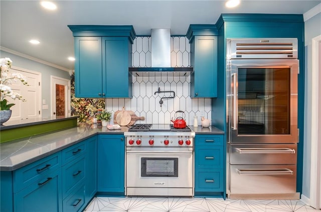 970 Winding Creek Trl, Sandy Springs, GA 30328 - kitchen with premium range, wall chimney range hood, refrigerator, decorative backsplash, and a peninsula