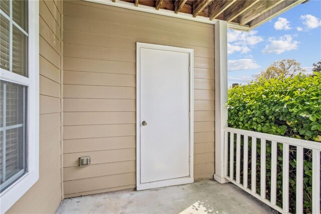 5638 River Heights Xing SE, Marietta, GA 30067 - view of balcony