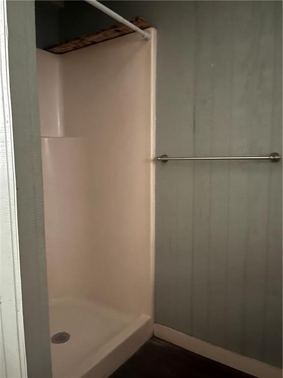 bathroom featuring walk in shower