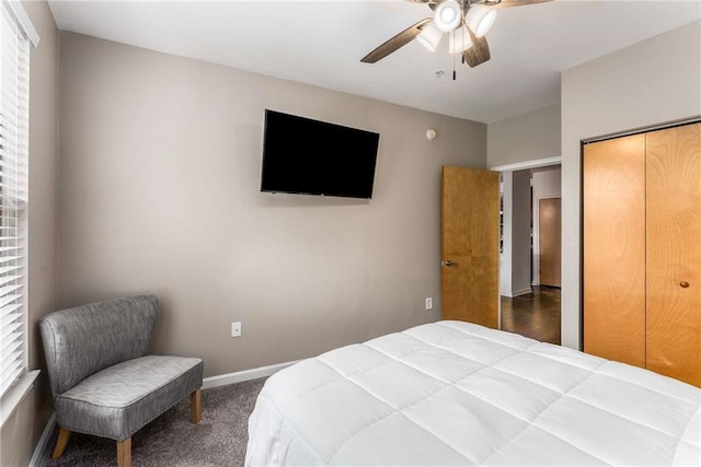 898 Oak St SW Unit 1301, Atlanta, GA 30310 - carpeted bedroom with multiple windows, a ceiling fan, and a closet