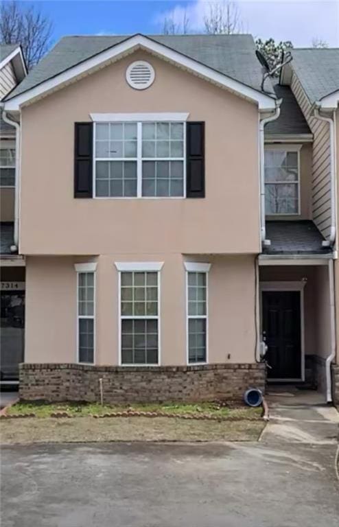 7314 Bridlewood Ct, Jonesboro, GA 30236 - view of front of house with stucco siding