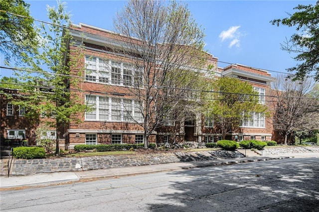 978 N Ave NE Unit 207, Atlanta, GA 30306 - view of front of home with brick siding