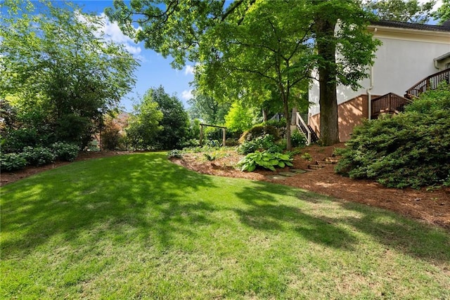1374 Riverside Dr, Gainesville, GA 30501 - view of green lawn