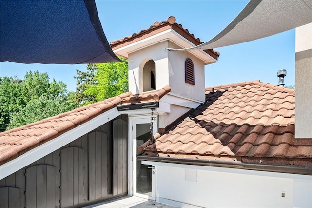 1216 E Rock Springs Rd NE, Atlanta, GA 30306 - exterior view of a tiled roof