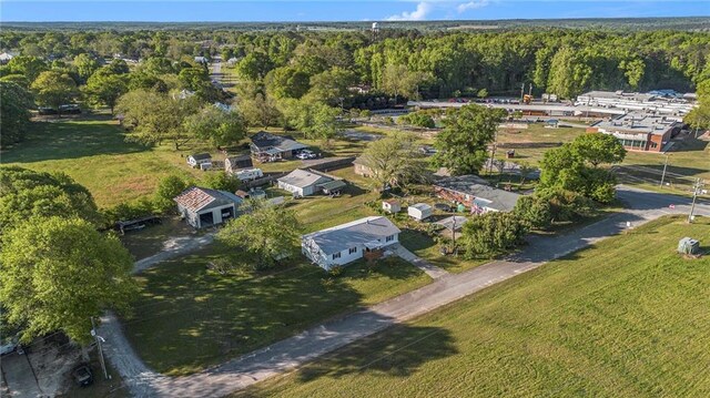 40 Kingston Dr, Comer, GA 30629 - birds eye view of property featuring a view of trees