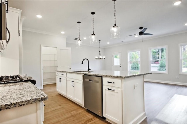 kitchen featuring dishwasher, a center island with sink, white cabinets, ceiling fan, and light wood-type flooring