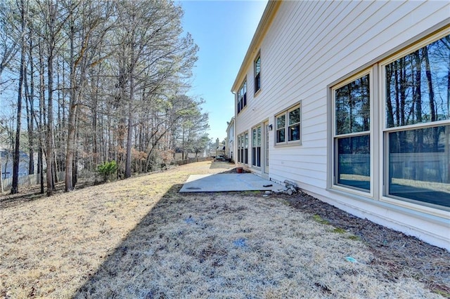 view of yard featuring a patio area