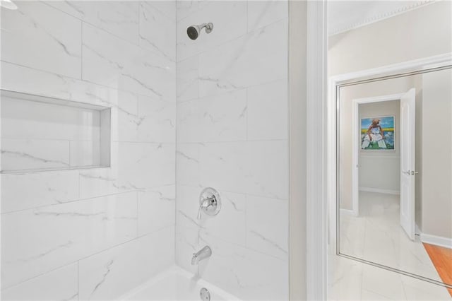 3475 Oak Valley Rd NE Unit 950, Atlanta, GA 30326 - bathroom with baseboards and shower / bath combination