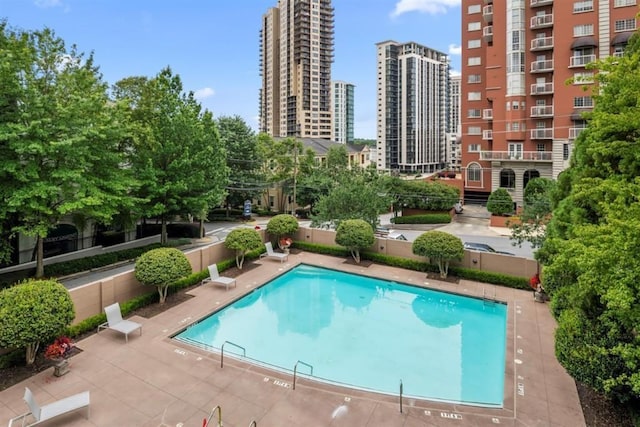 3475 Oak Valley Rd NE Unit 950, Atlanta, GA 30326 - community pool with a view of city
