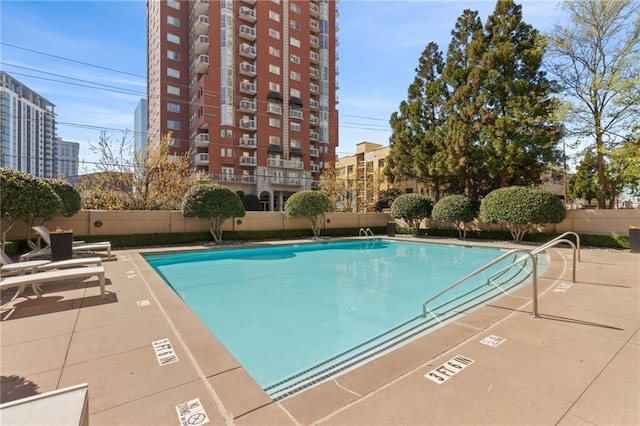3475 Oak Valley Rd NE Unit 950, Atlanta, GA 30326 - view of community pool