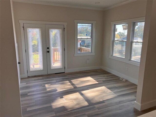 spare room with dark wood-type flooring, recessed lighting, baseboards, and a ceiling fan