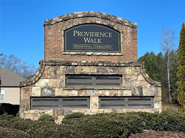 view of community / neighborhood sign