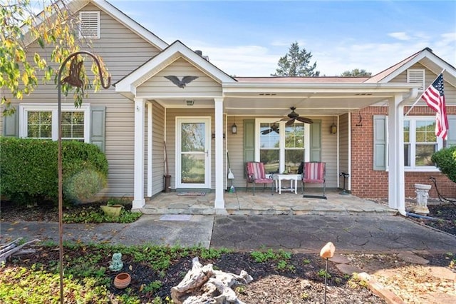 view of front of house featuring ceiling fan