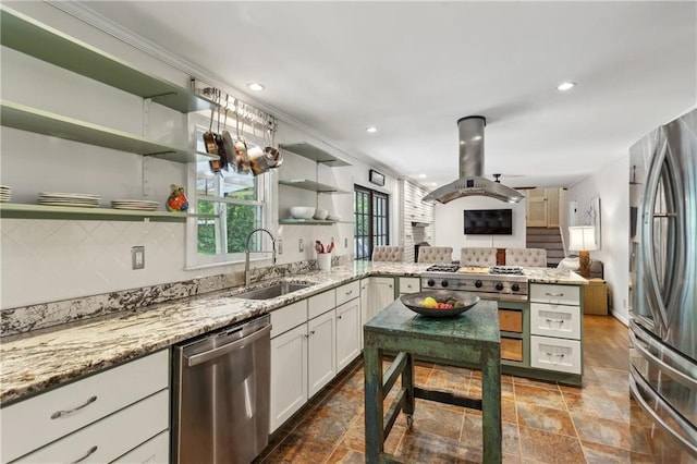 205 Glencourtney Dr, Sandy Springs, GA 30328 - kitchen featuring appliances with stainless steel finishes, a sink, open shelves, backsplash, and recessed lighting