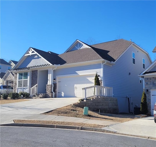 view of front of property featuring a garage