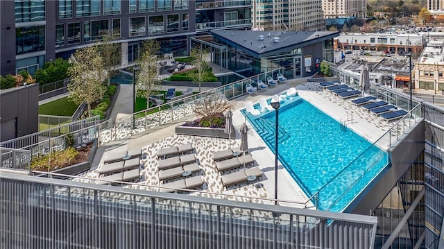 view of swimming pool