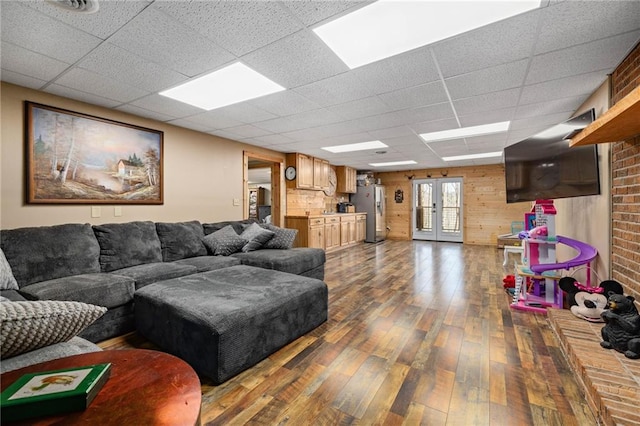 294 Hillcrest Hts, Cornelia, GA 30531 - living area featuring wood-type flooring and a drop ceiling