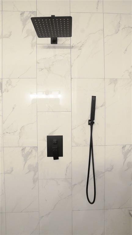 623 Shadowmoore Dr, Riverdale, GA 30274 - bathroom view of a tile shower