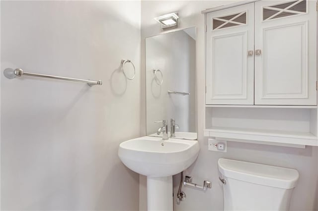 1501 Clairmont Rd Unit 1522, Decatur, GA 30033 - half bathroom with toilet and a sink