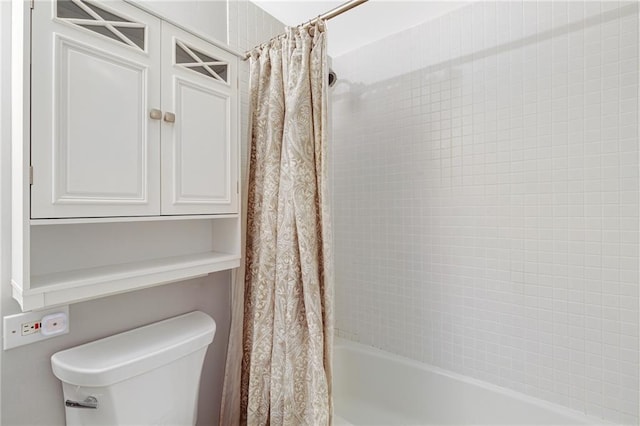 1501 Clairmont Rd Unit 1522, Decatur, GA 30033 - full bath with toilet and shower / tub combo with curtain