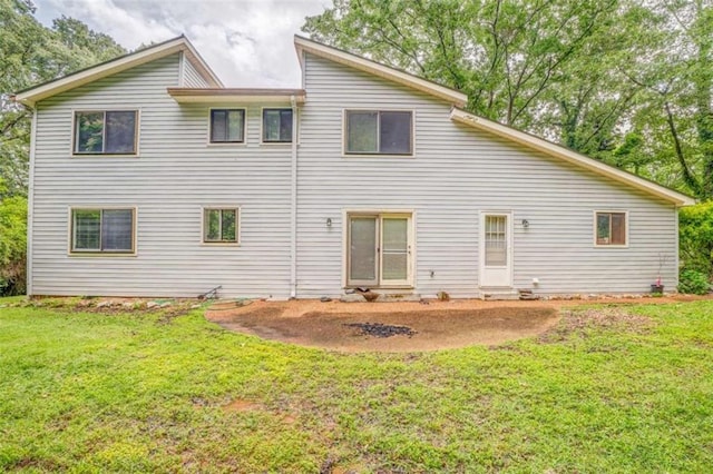 227 Margo Trl, Rome, GA 30161 - back of property with a lawn