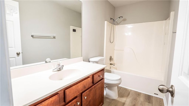 3176 Creston Park Ct, Duluth, GA 30096 - bathroom featuring vanity, washtub / shower combination, and wood finished floors