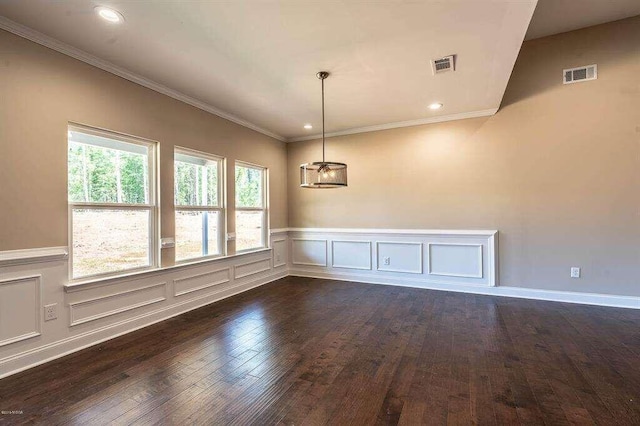 unfurnished dining area with dark wood-style floors, recessed lighting, visible vents, and ornamental molding