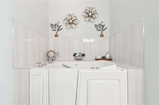 270 Morrow Rd, Newborn, GA 30056 - bathroom featuring a garden tub